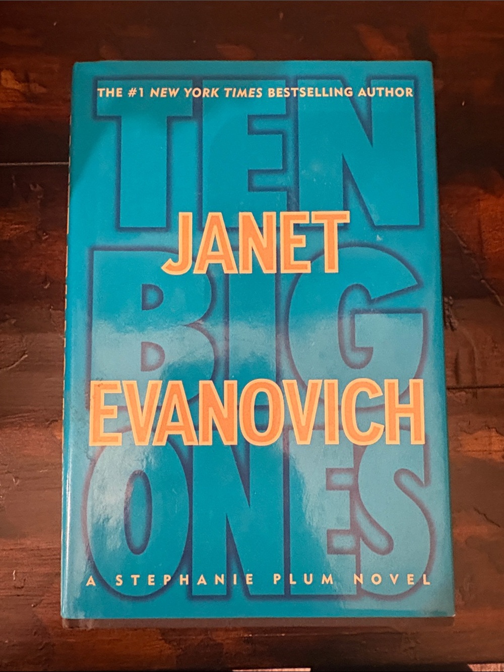 Ten Big Ones by Janet Evanovich - Teal Hardback
